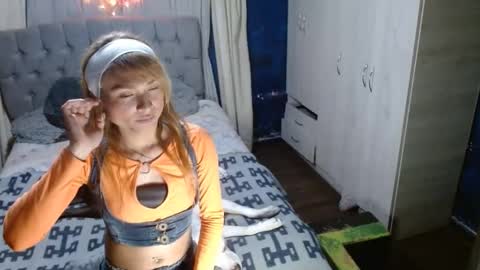 _azalea_65 online show from September 11, 2:57 am