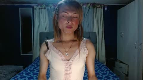 _azalea_65 online show from October 7, 2:18 am