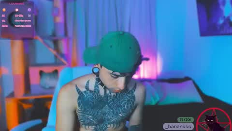 Lunita  online show from March 8, 12:44 am