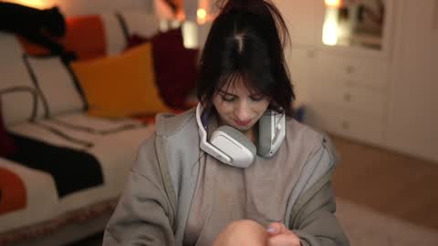 Lili online show from October 31, 11:54 am