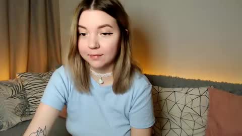 Elizabeth online show from November 22, 7:56 pm