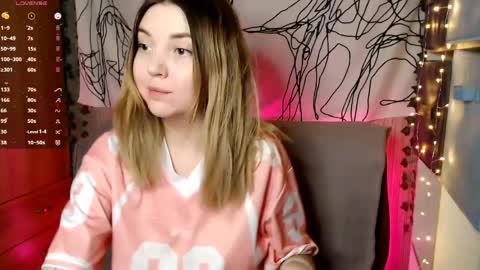 Elizabeth online show from March 29, 8:54 pm