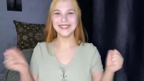 Snapshot of _blossom_breeze chatting on October 16, 2:38 pm Muse online show from October 16, 2:38 pm