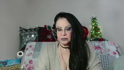 KHALEESI online show from January 8, 10:15 pm