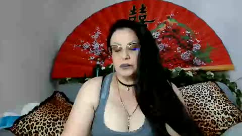 KHALEESI online show from May 31, 6:09 pm