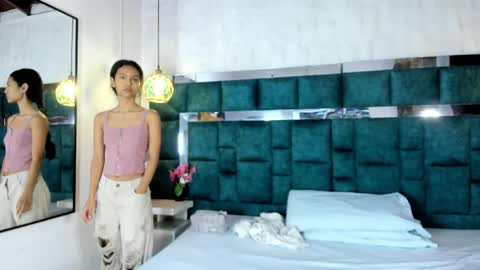 _bonnyandclyde online show from April 17, 12:18 pm