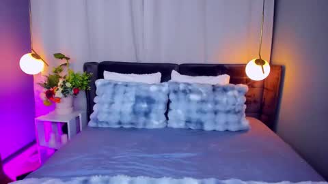 _carlawhite_ online show from March 14, 5:11 am