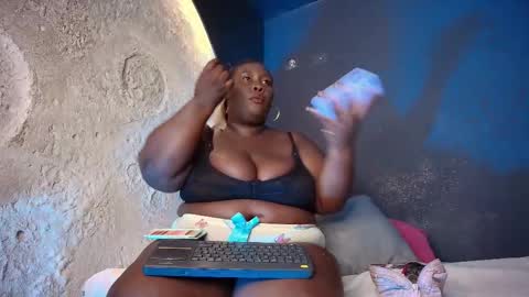 Caro. online show from February 4, 7:51 pm