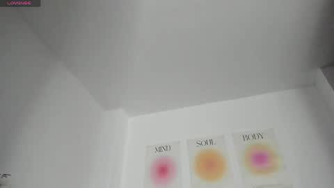 You can Call me Kitty Cat online show from April 20, 11:30 pm