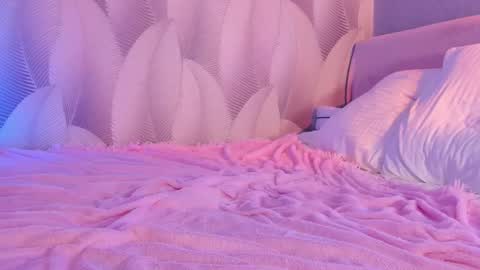 Christina Chris online show from March 1, 8:23 am