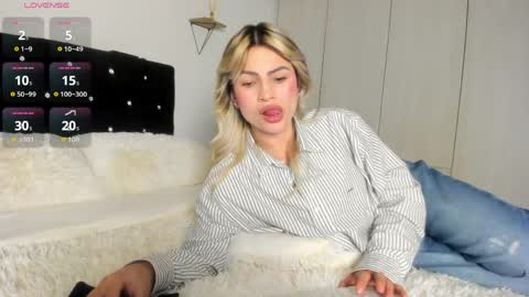 Bella  online show from May 7, 10:27 pm
