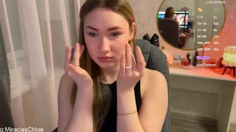 _chloe_miller_ online show from March 25, 3:41 pm