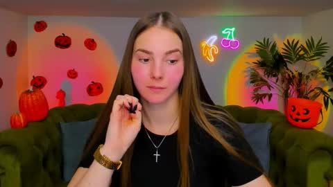 Erika online show from November 11, 1:35 pm