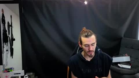 delacruz online show from February 15, 2:16 pm