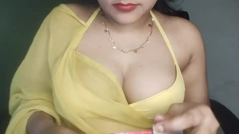 _dreamgirl_0 online show from April 16, 9:53 am