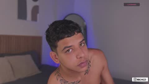 Emma and Tonny online show from February 24, 2:09 pm