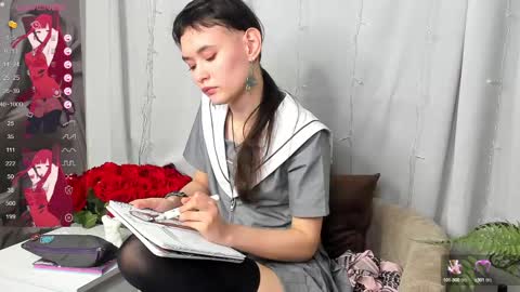 Snapshot of _emily__strike_ chatting on February 23, 12:27 pm _emily__strike_ online show from February 23, 12:27 pm
