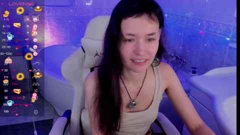 Snapshot of _emily__strike_ chatting on September 18, 10:30 am _emily__strike_ online show from September 18, 10:30 am