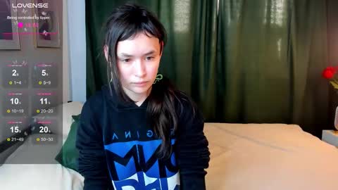 Snapshot of _emily__strike_ chatting on October 19, 9:58 am _emily__strike_ online show from October 19, 9:58 am