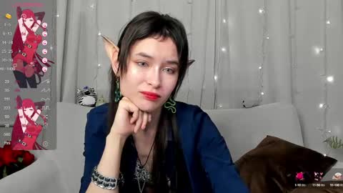Snapshot of _emily__strike_ chatting on March 4, 12:44 pm _emily__strike_ online show from March 4, 12:44 pm