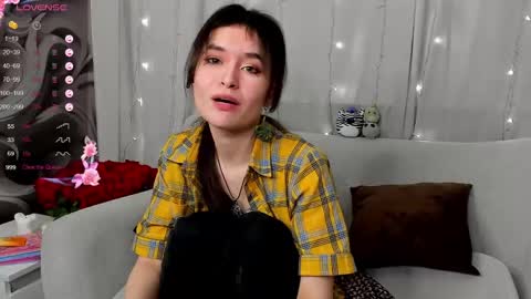 Snapshot of _emily__strike_ chatting on February 27, 2:21 pm _emily__strike_ online show from February 27, 2:21 pm