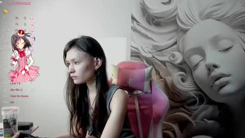 Snapshot of _emily__strike_ chatting on January 28, 9:41 am _emily__strike_ online show from January 28, 9:41 am