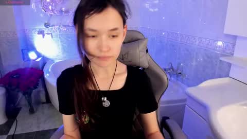 Snapshot of _emily__strike_ chatting on October 9, 9:59 am _emily__strike_ online show from October 9, 9:59 am