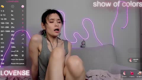 Snapshot of _emily__strike_ chatting on January 31, 12:51 pm _emily__strike_ online show from January 31, 12:51 pm