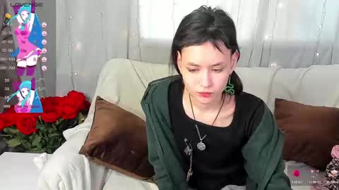 Snapshot of _emily__strike_ chatting on March 10, 9:01 am _emily__strike_ online show from March 10, 9:01 am