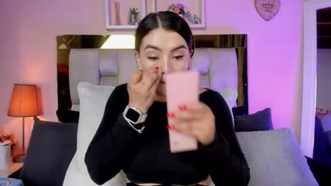 Isabella online show from April 16, 12:05 pm