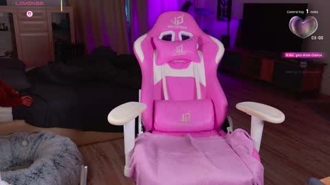 Mia  online show from November 18, 10:18 am