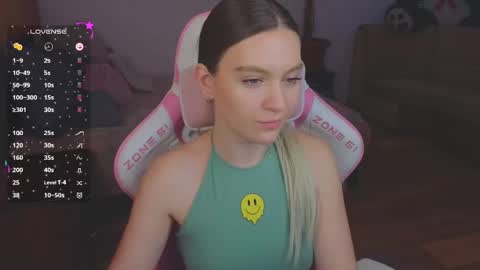 Evie online show from January 30, 7:39 am