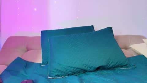 Felicity online show from November 19, 12:48 pm