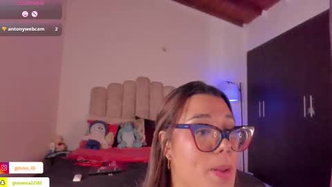 G I O V A online show from November 27, 6:04 pm