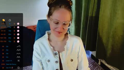 Snapshot of _goldilocks__ chatting on September 15, 7:32 am _goldilocks__ online show from September 15, 7:32 am