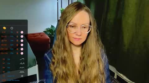 Snapshot of _goldilocks__ chatting on September 25, 10:00 am _goldilocks__ online show from September 25, 10:00 am