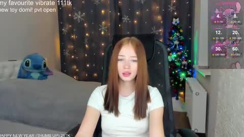 Snapshot of _hot_mia_1 chatting on December 9, 6:25 pm _hot_mia_1 online show from December 9, 6:25 pm