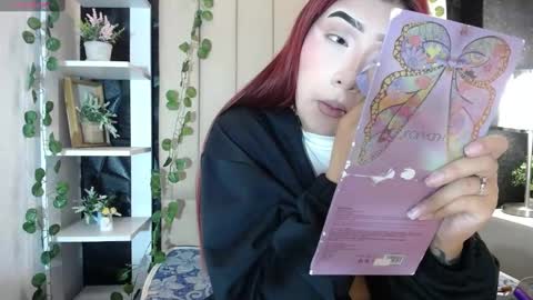 Mia online show from February 21, 2:06 pm