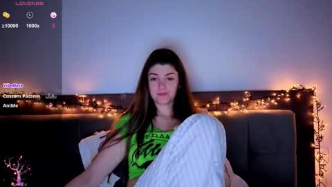 _just_a_simple_girl online show from March 12, 8:40 am