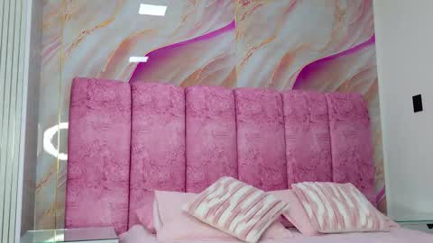 Kendall online show from March 19, 12:10 pm