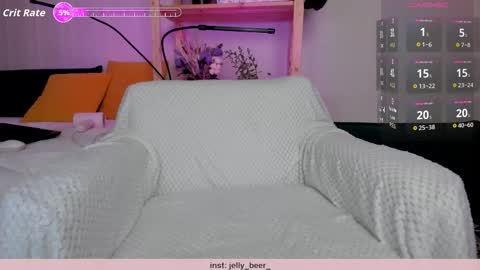Snapshot of _kiki_pie chatting on October 6, 3:30 pm Kiara 0100 - 0700 UTC almost every day online show from October 6, 3:30 pm