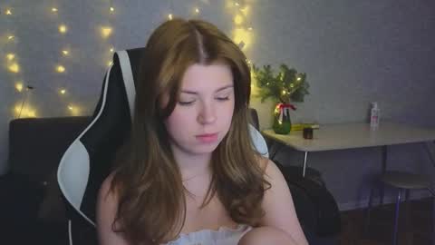 Molly   Emily online show from January 13, 10:23 am