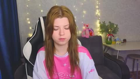 Molly   Emily online show from January 18, 6:55 am