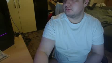 _kitsu_ online show from November 4, 9:38 pm