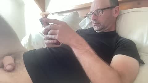 Kiwi online show from November 28, 9:44 pm