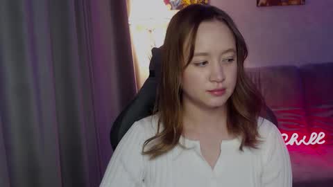 _lalune_ online show from October 25, 12:17 pm