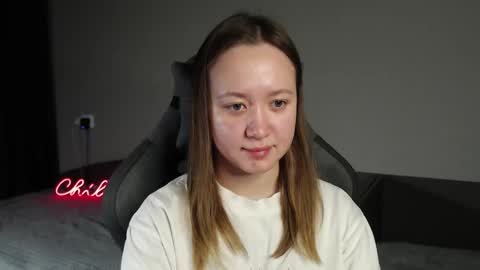 _lalune_ online show from November 29, 9:22 pm