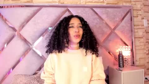 Lanna  online show from November 17, 3:09 am