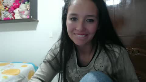 Lauren 3 online show from February 18, 3:01 pm