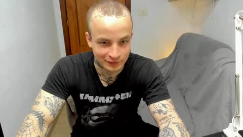 Layne online show from April 16, 10:48 am